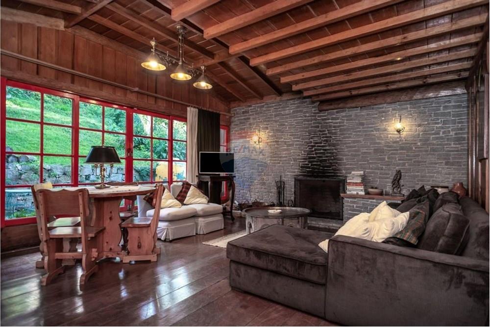 Casa de Campo - Venda - Campos do Jordão , São Paulo - WhatsApp Image 2025-12-15 at 14.27.58.jpeg - 601131073-17