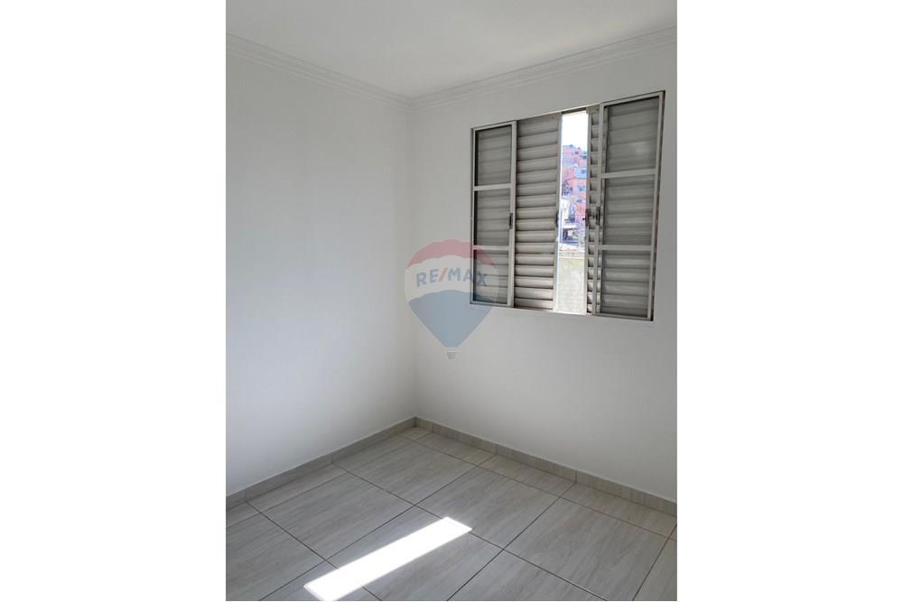 Apartamento para alugar com 2 quartos, 40m² - Foto 12