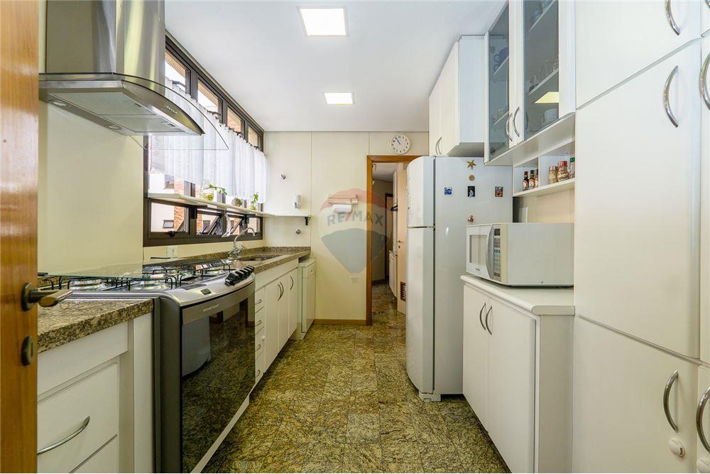 Apartamento à venda com 4 quartos, 200m² - Foto 12