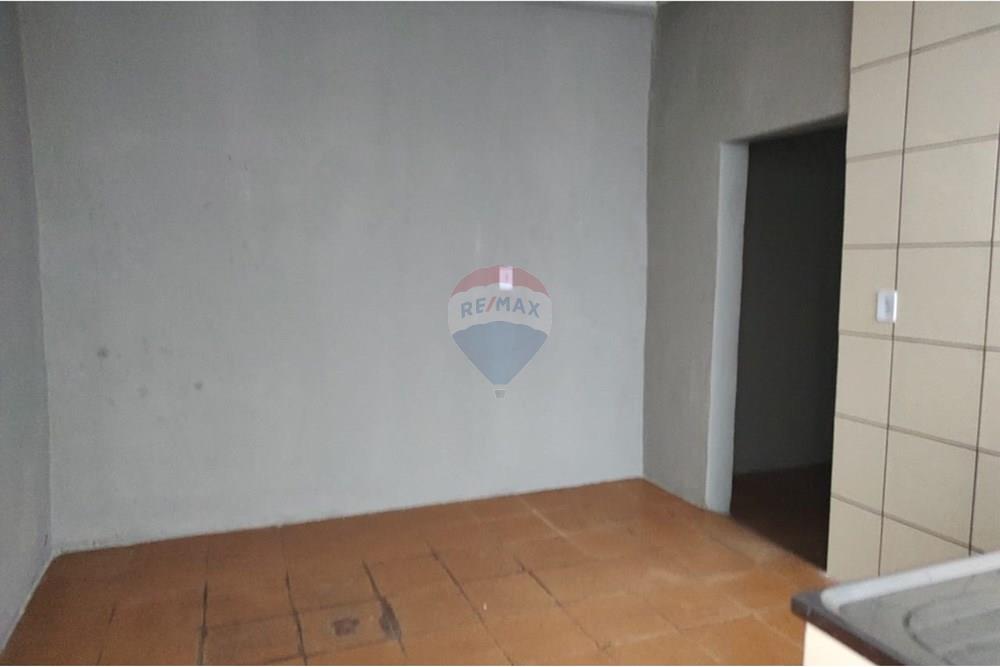 Casa para alugar com 1 quarto, 40m² - Foto 3