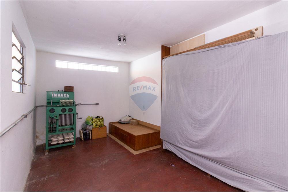 Casa à venda com 4 quartos, 100m² - Foto 15