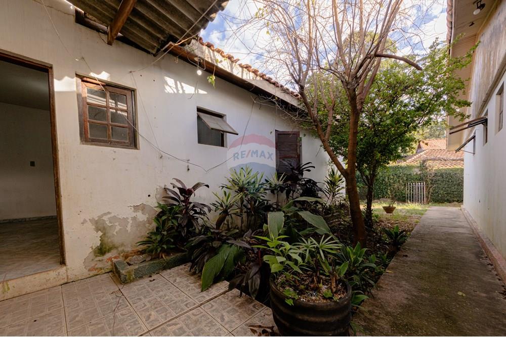 Chácara à venda com 5 quartos, 300m² - Foto 23