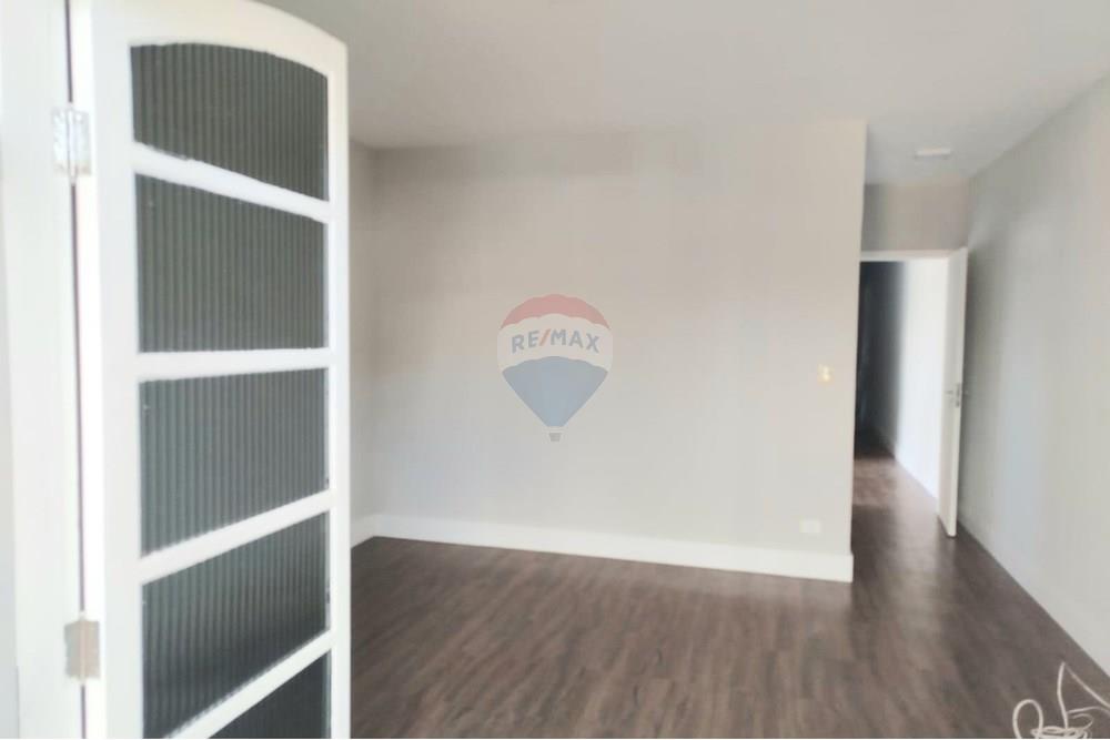 Casa para alugar com 3 quartos, 204m² - Foto 11