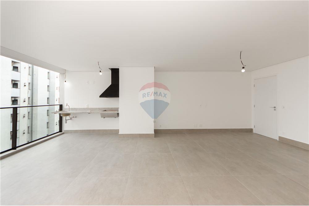 Apartamento à venda com 3 quartos, 207m² - Foto 8