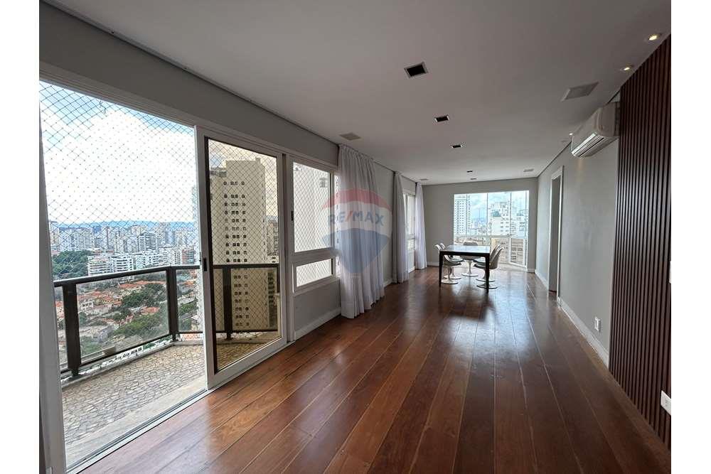 Apartamento para alugar com 4 quartos, 286m² - Foto 2