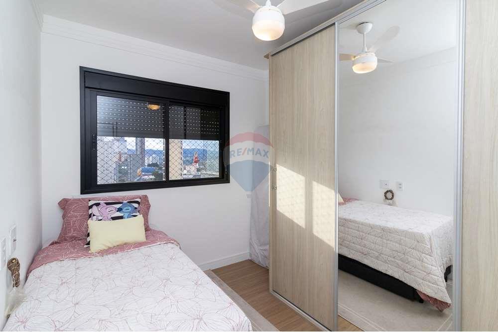 Apartamento à venda com 2 quartos, 61m² - Foto 27