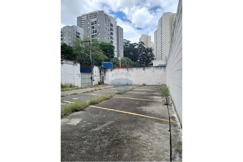 Prédio Inteiro para alugar, 1000m² - Foto 9