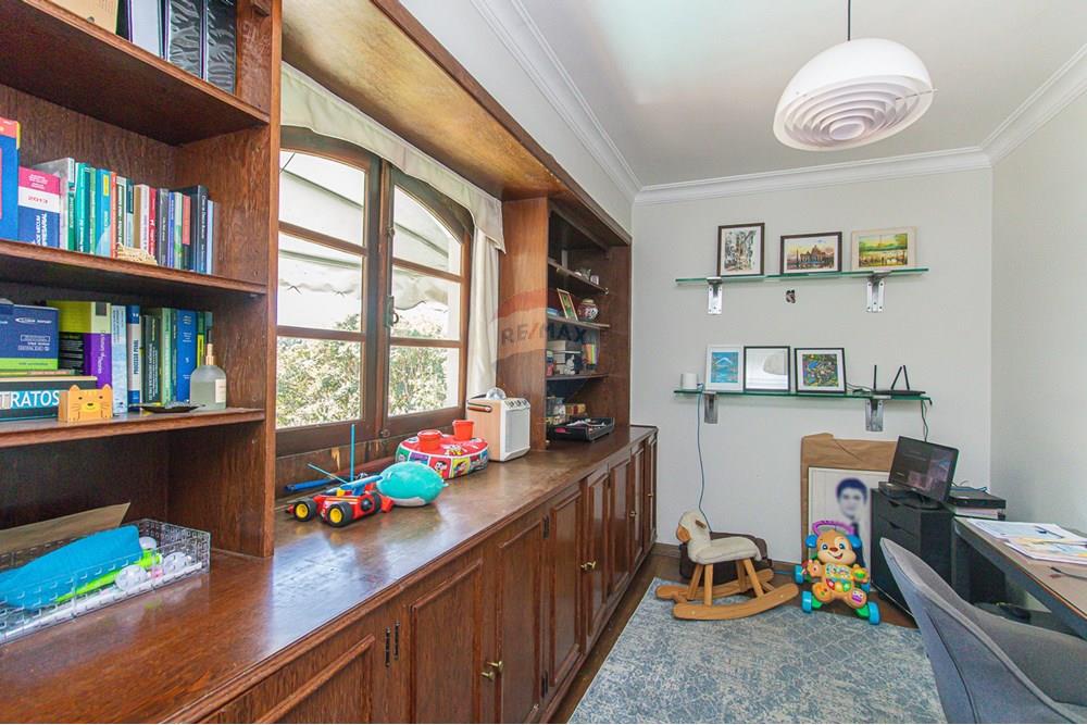 Casa à venda com 4 quartos, 350m² - Foto 28