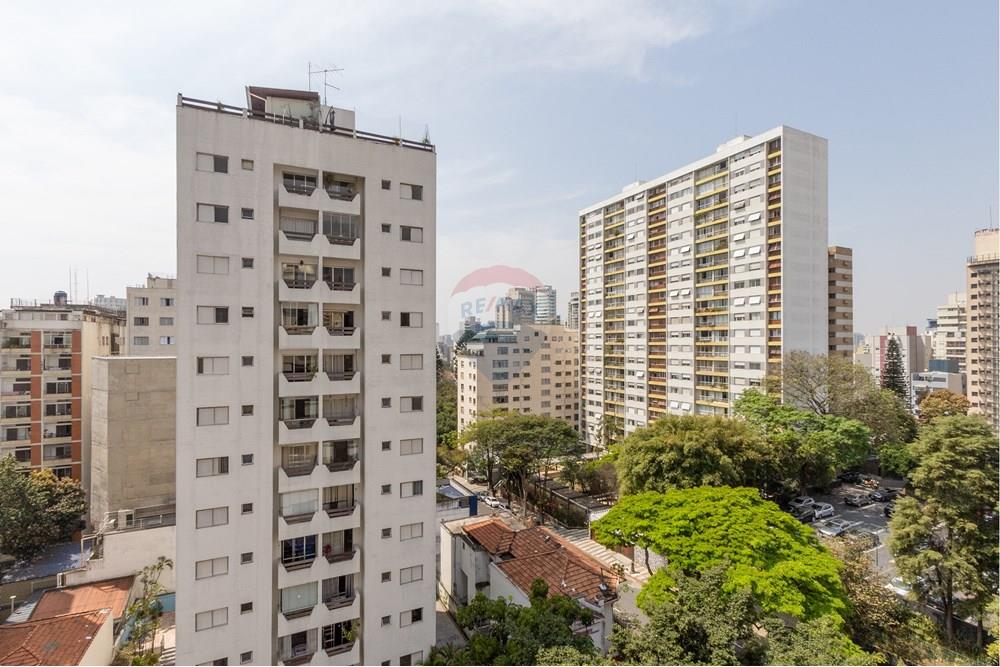 Apartamento à venda com 3 quartos, 212m² - Foto 3