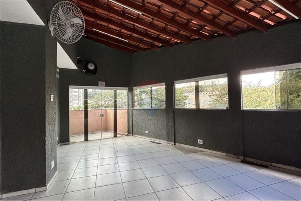 Casa à venda com 2 quartos, 70m² - Foto 25