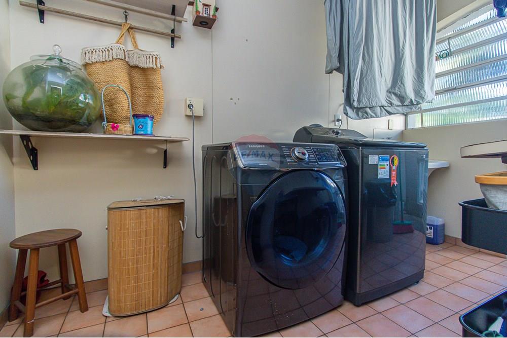 Casa à venda com 4 quartos, 350m² - Foto 36