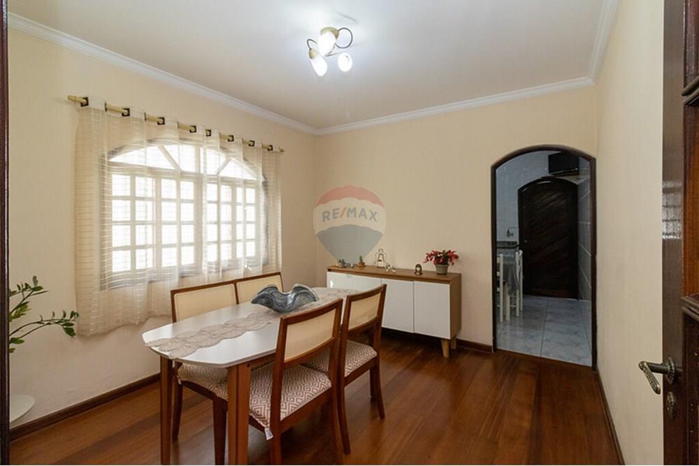 Casa à venda com 3 quartos, 149m² - Foto 8