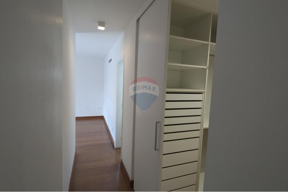 Apartamento para alugar com 3 quartos, 215m² - Foto 34