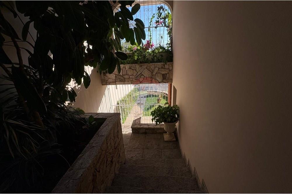 Casa para alugar com 5 quartos, 506m² - Foto 36