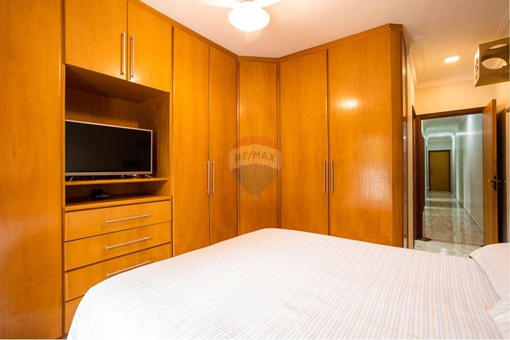 Sobrado - Alugar - São Paulo , São Paulo - Quarto amplo.jpg - 602281044-150