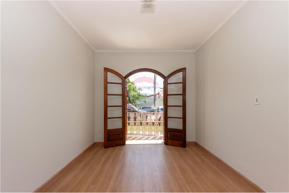 Casa à venda com 3 quartos, 250m² - Foto 6