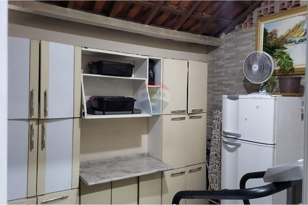 Casa para alugar com 2 quartos, 80m² - Foto 9