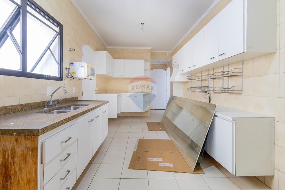 Apartamento para alugar com 4 quartos, 312m² - Foto 17