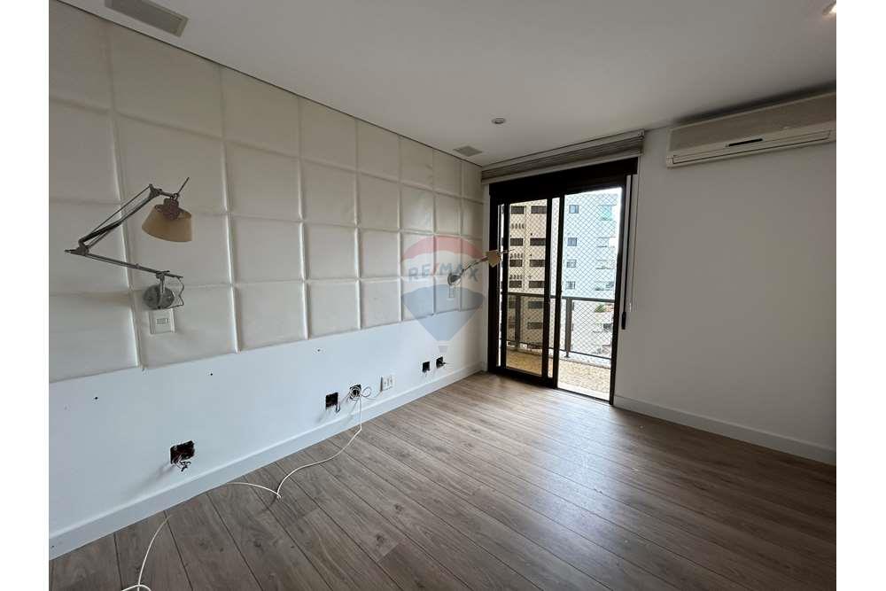 Apartamento para alugar com 4 quartos, 286m² - Foto 23