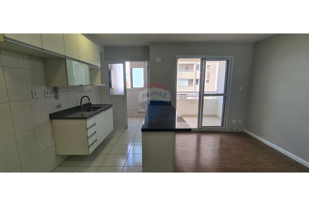 Apartamento à venda com 3 quartos, 70m² - Foto 2