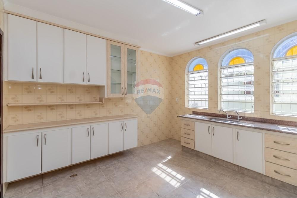 Casa à venda com 3 quartos, 203m² - Foto 13