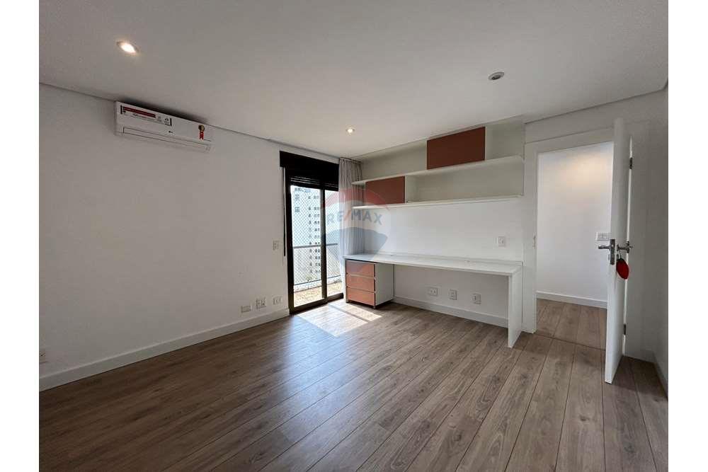 Apartamento para alugar com 4 quartos, 286m² - Foto 27