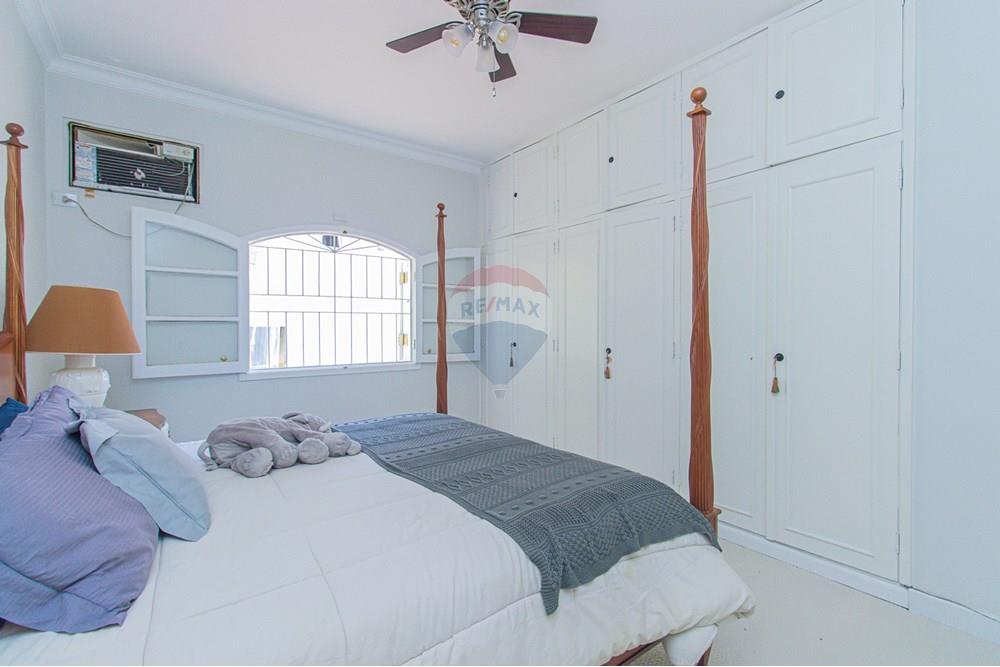 Casa à venda com 4 quartos, 350m² - Foto 17
