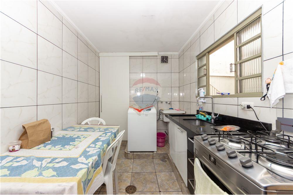 Casa à venda com 3 quartos, 200m² - Foto 12