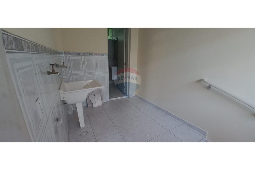 Casa para alugar com 2 quartos, 80m² - Foto 5