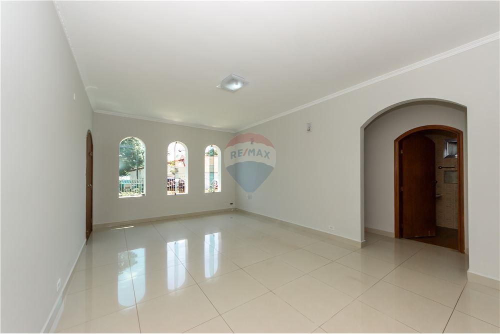 Casa à venda com 3 quartos, 250m² - Foto 2