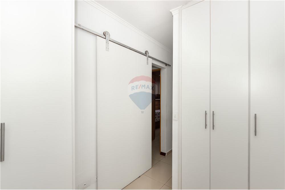 Apartamento à venda com 3 quartos, 68m² - Foto 3