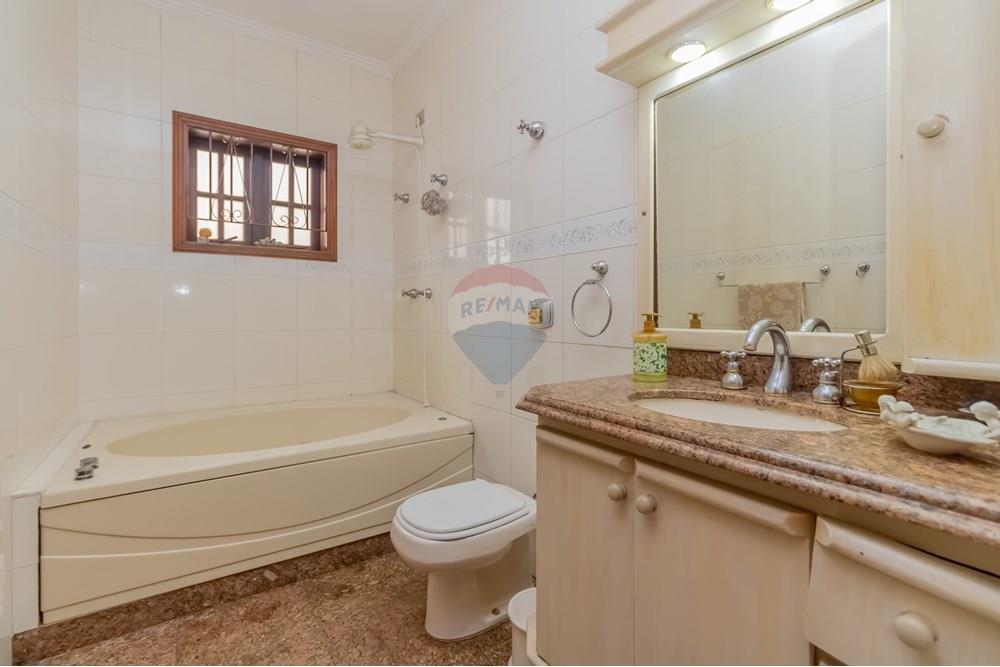 Casa à venda com 3 quartos, 296m² - Foto 17