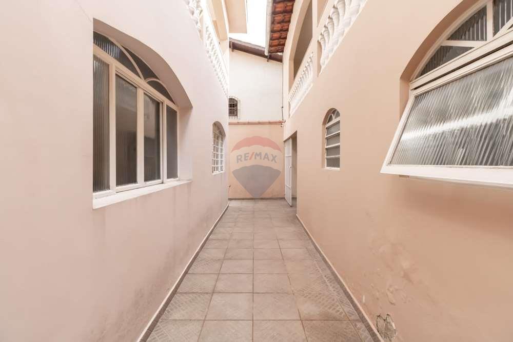 Casa à venda com 3 quartos, 366m² - Foto 25