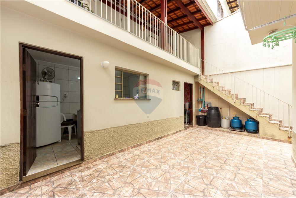 Casa à venda com 3 quartos, 200m² - Foto 13