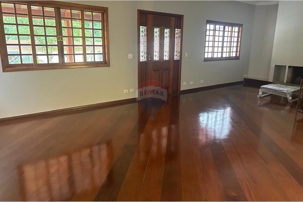 Casa para alugar com 4 quartos, 570m² - Foto 6