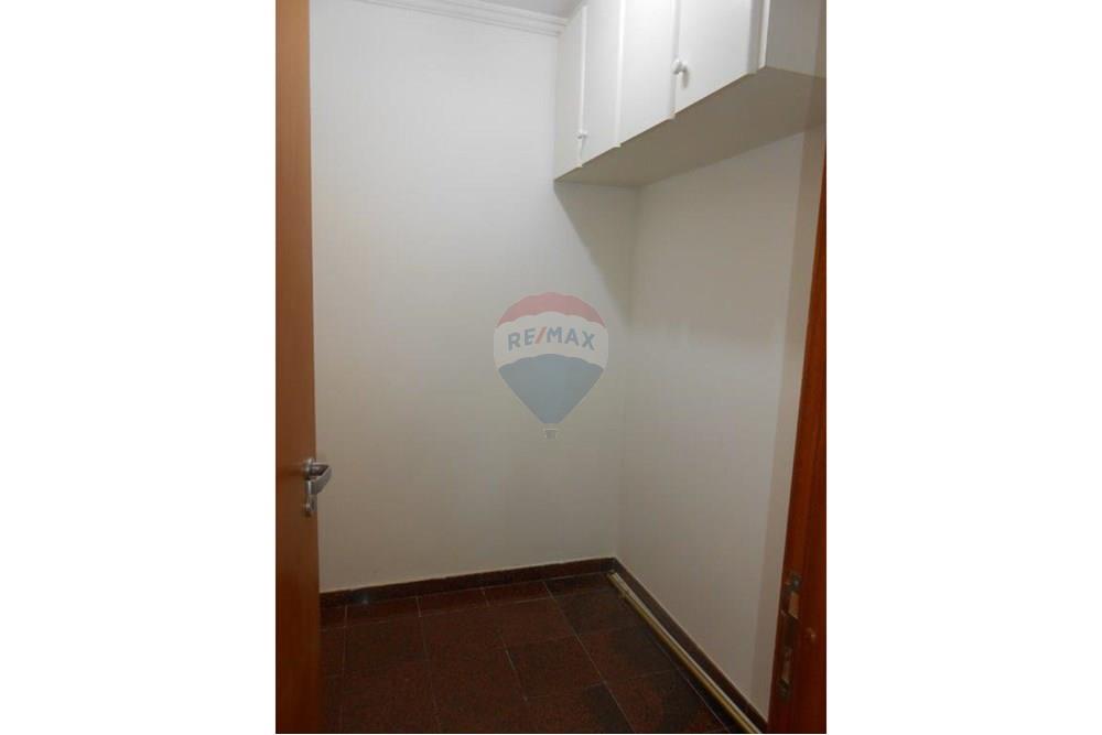 Apartamento - Alugar - São Paulo , São Paulo - 17 - Quarto de empregada-despensa com armários.jpg - 602291016-292