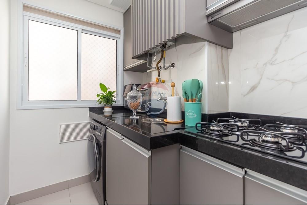 Apartamento à venda com 2 quartos, 49m² - Foto 17