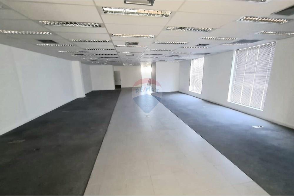 Prédio Inteiro para alugar, 867m² - Foto 2