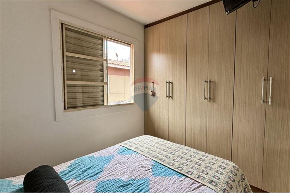 Casa à venda com 2 quartos, 70m² - Foto 10