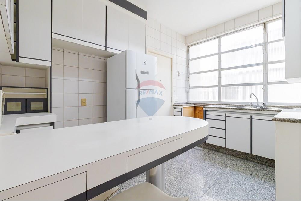 Apartamento à venda com 3 quartos, 153m² - Foto 18