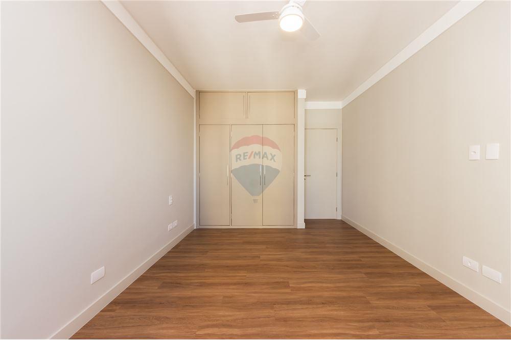 Apartamento à venda com 3 quartos, 212m² - Foto 12