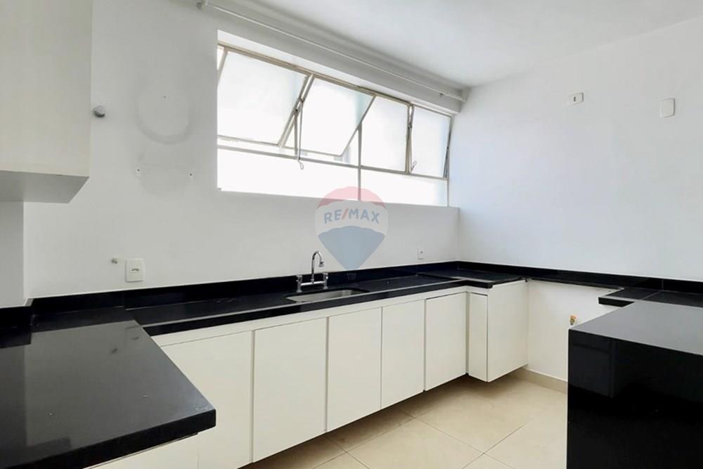 Apartamento à venda com 3 quartos, 227m² - Foto 10