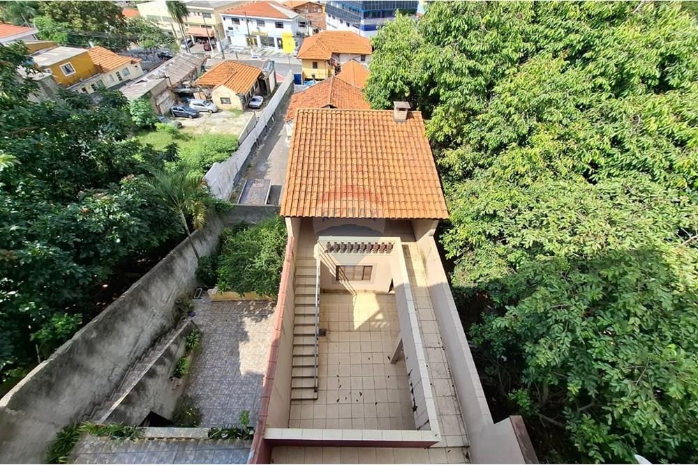 Casa para alugar com 4 quartos, 290m² - Foto 1