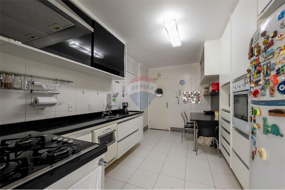 Apartamento à venda com 3 quartos, 136m² - Foto 23