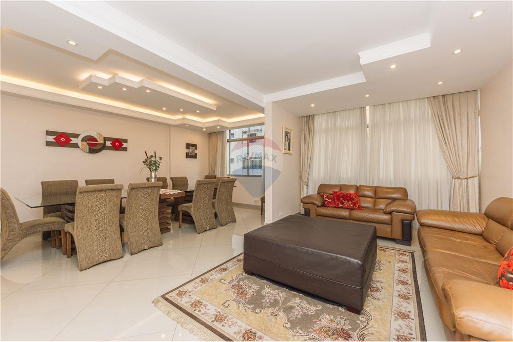 Apartamento à venda com 3 quartos, 151m² - Foto 4