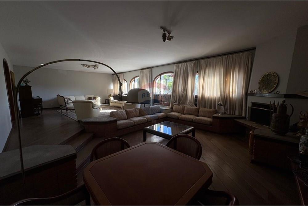 Casa para alugar com 5 quartos, 506m² - Foto 5