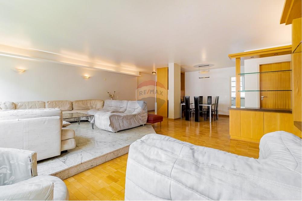 Apartamento à venda com 3 quartos, 153m² - Foto 1