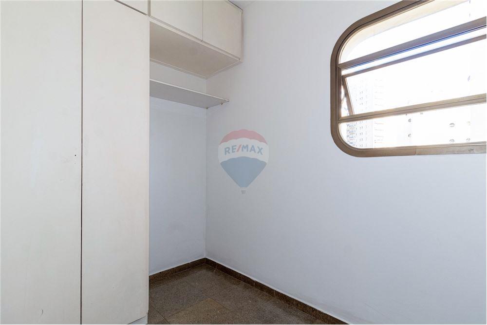 Apartamento para alugar com 2 quartos, 231m² - Foto 37