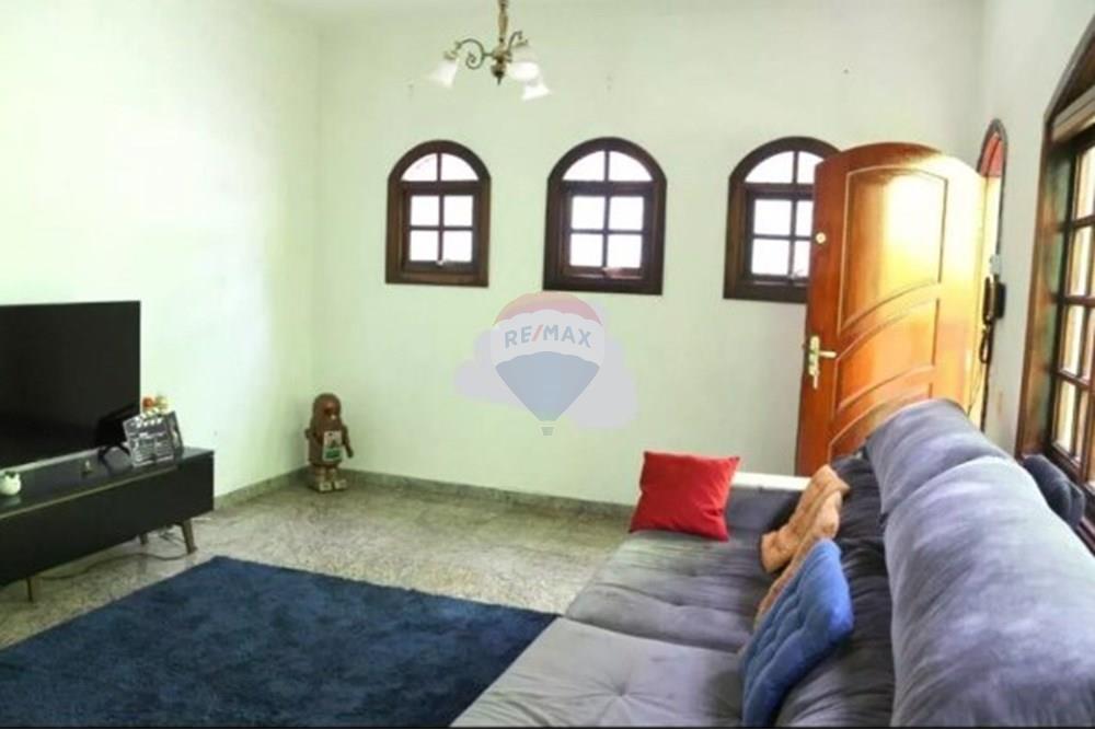 Casa para alugar com 2 quartos, 250m² - Foto 5