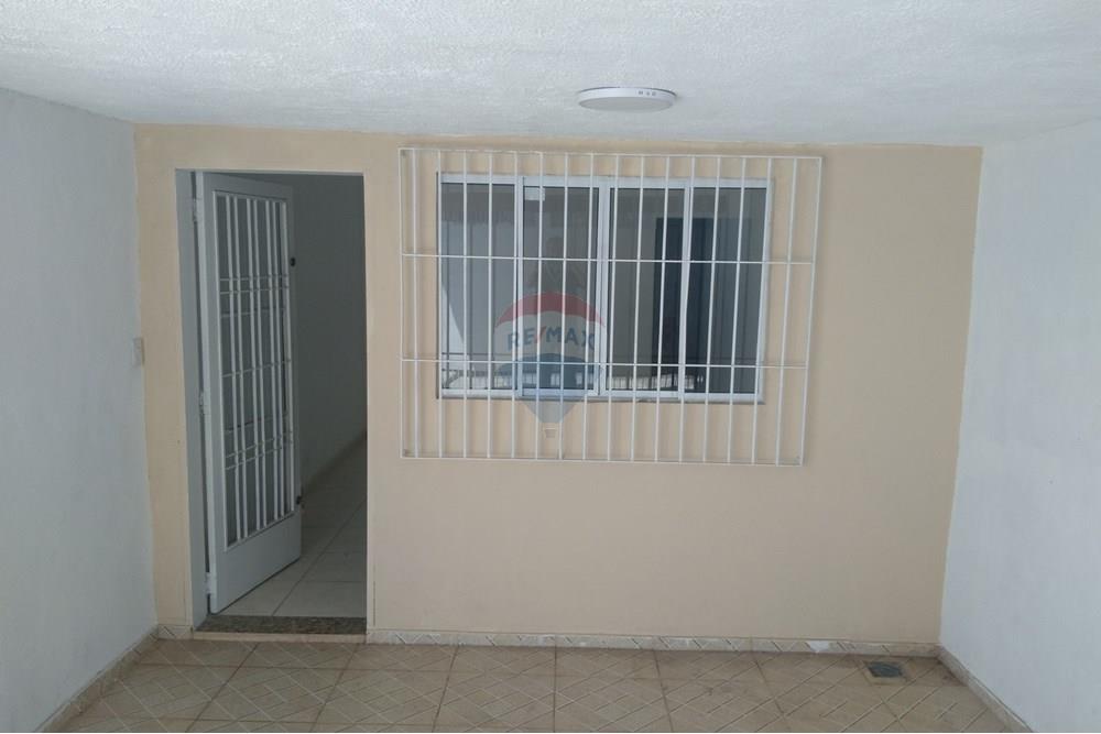 Casa para alugar com 2 quartos, 100m² - Foto 2